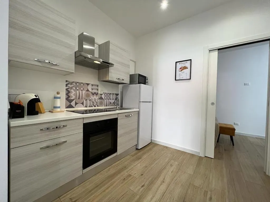 Two-Room Apartment In The Heart Of Palermo Italië